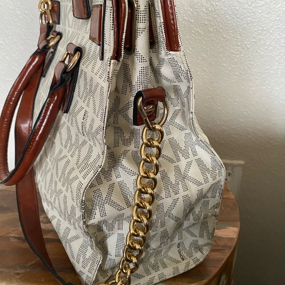 Michael Kors SIGNATURE HAMILTON SAFFIANO SATCHEL SIZE- L - Picture 9 of 15